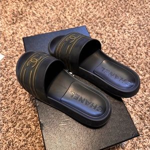 Chanel slides